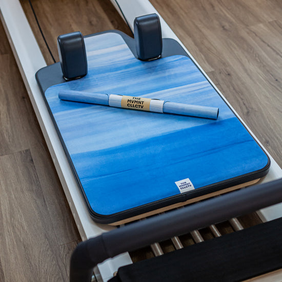 Reformer Pilates Matte für Reformer Pilates mit Ozeanoptik auf Reformer Pilates Geraet Gesamtansicht