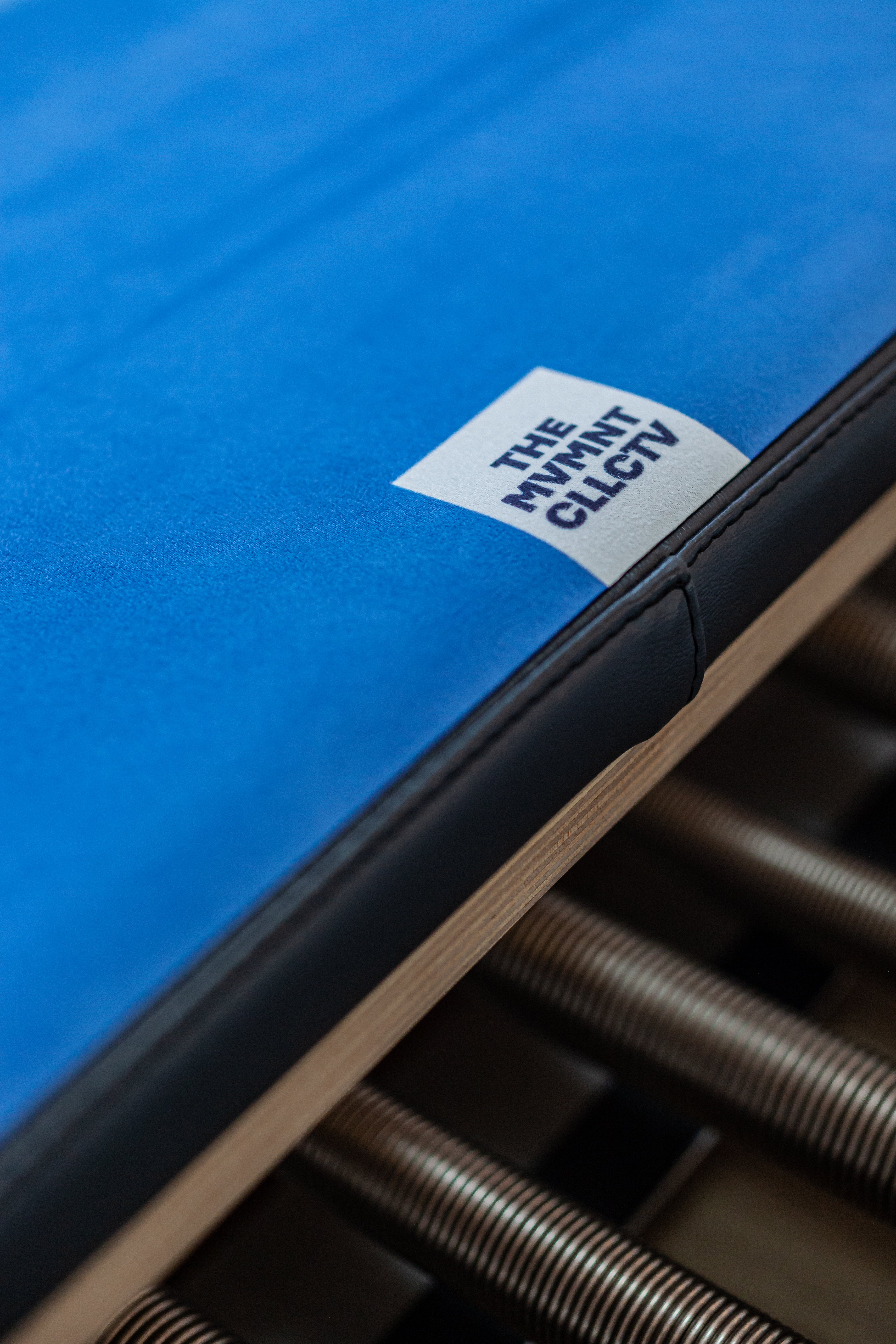 Reformer Pilates Matte für Reformer Pilates mit Ozeanoptik auf Reformer Pilates Geraet Logoansicht